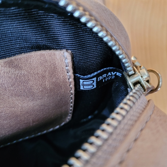 Brave Venice Leather Belt Bag Crossbody - Picture 9 of 9